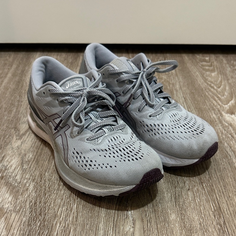 ASICS gel Kayano 28 grey size 10